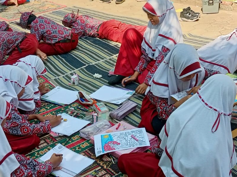 KTS Menggambar Dan Mewarnai